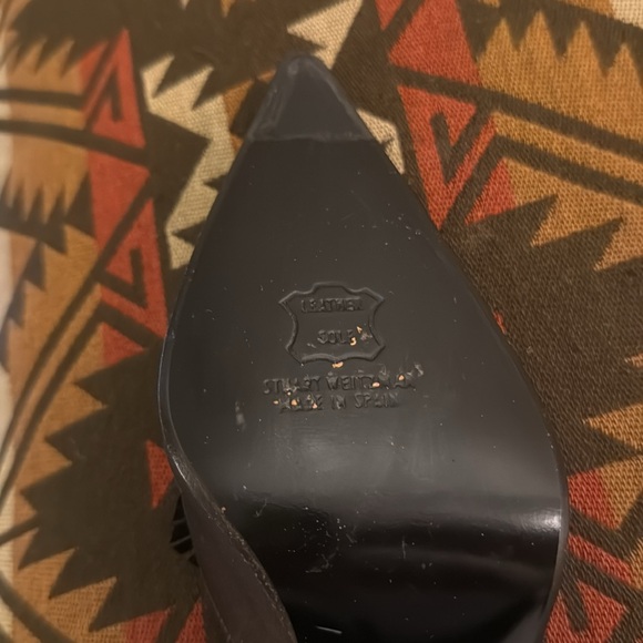 Size8 four inch heels satin as well, real feathers of the shoes, Never worn - Picture 3 of 4